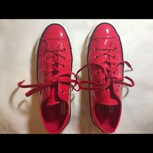 Converse Chuck 70 Low Top Women’s shoe